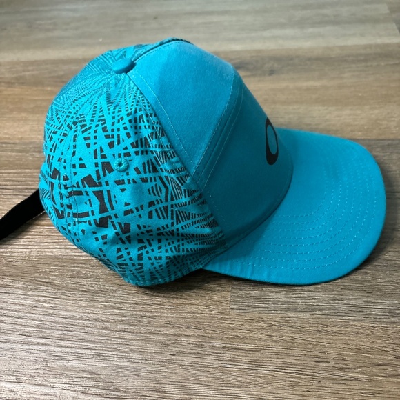 Oakley Shade Me Women's Hat Blue/Black/Graphite Adjustable Buckle Hat‎ - Picture 7 of 9